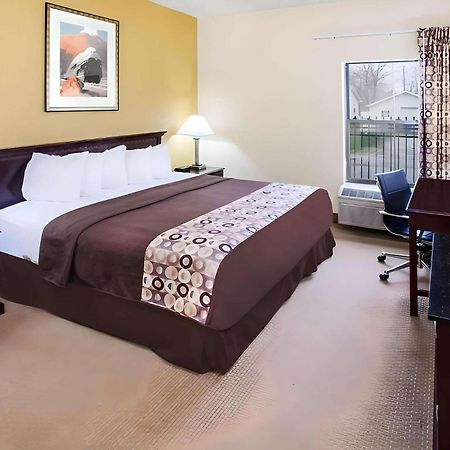 Halsted Inn And Suites Harvey - Chicago Southland Bagian luar foto