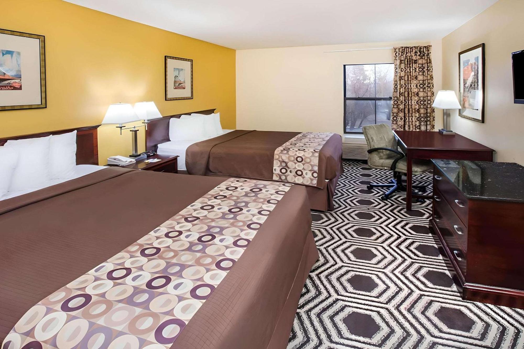Halsted Inn And Suites Harvey - Chicago Southland Bagian luar foto